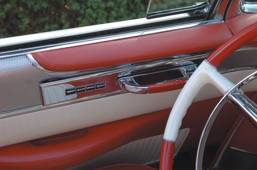  Cadillac Eldorado 1953 года  (фото 8 из 18)